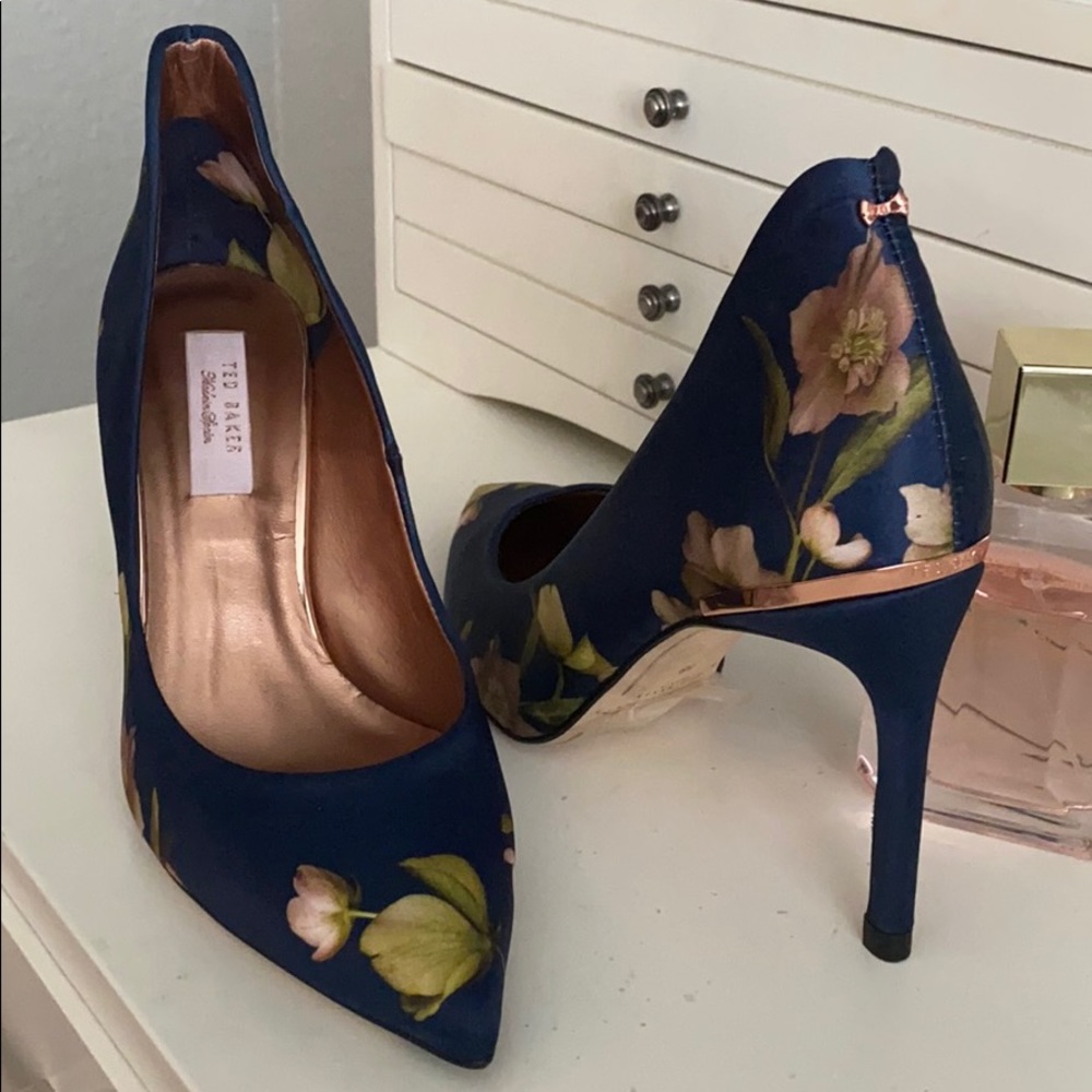 Ted Baker Pumps